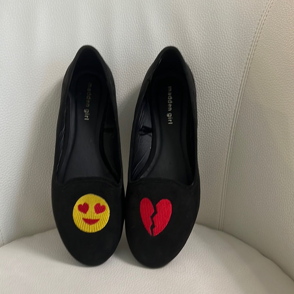 Madden girl emoji shoes, size 10
